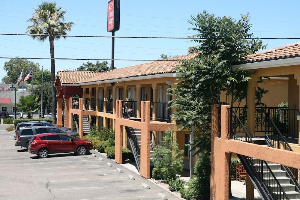 Econo Lodge Inn & Suites Lodi - Wine Country Area Buitenkant foto