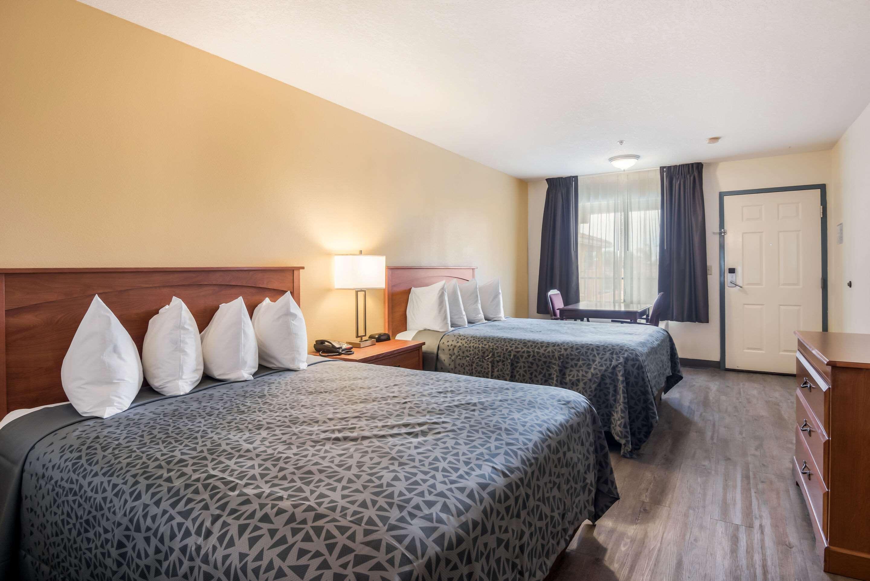 Econo Lodge Inn & Suites Lodi - Wine Country Area Buitenkant foto