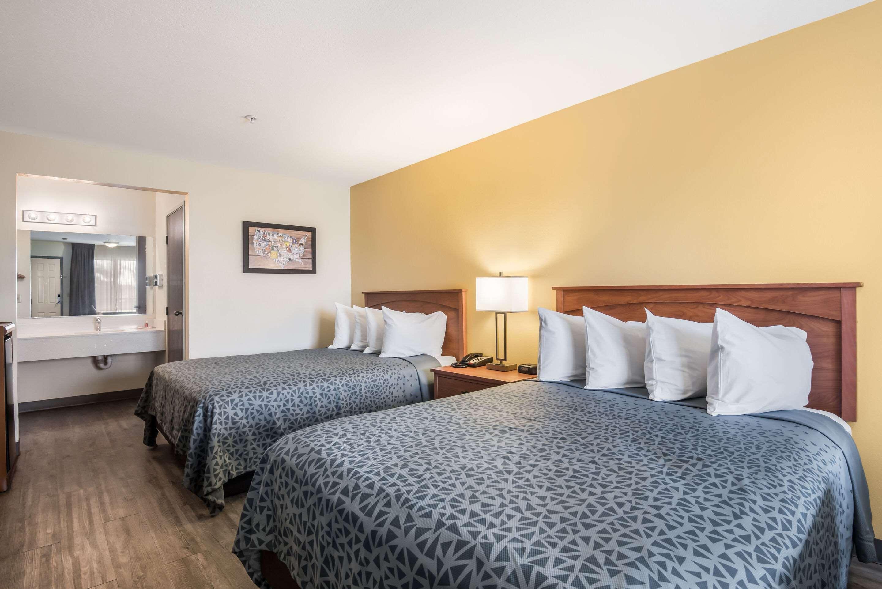 Econo Lodge Inn & Suites Lodi - Wine Country Area Buitenkant foto
