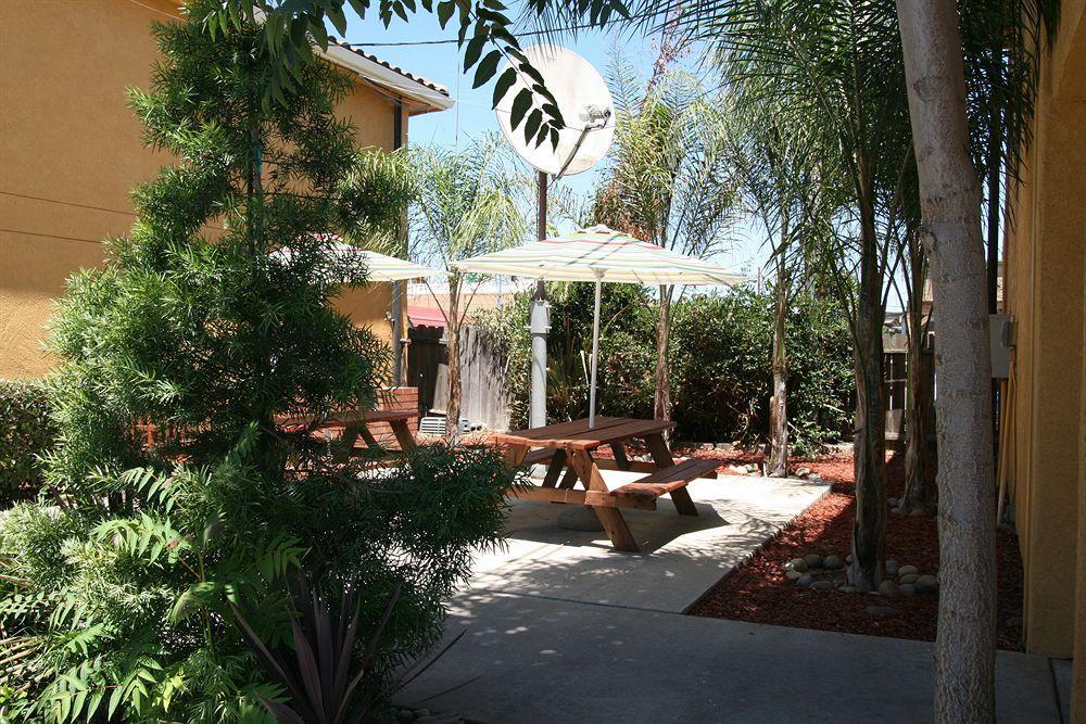 Econo Lodge Inn & Suites Lodi - Wine Country Area Buitenkant foto