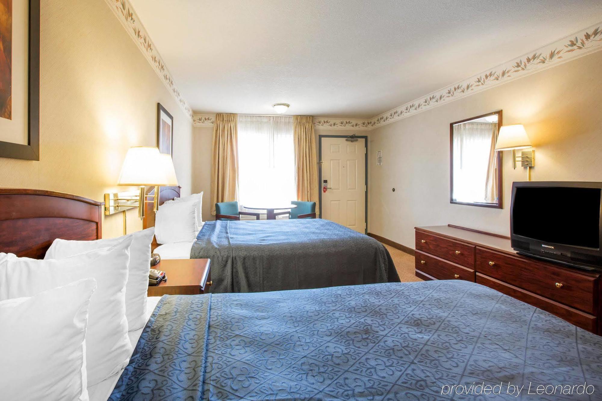 Econo Lodge Inn & Suites Lodi - Wine Country Area Buitenkant foto