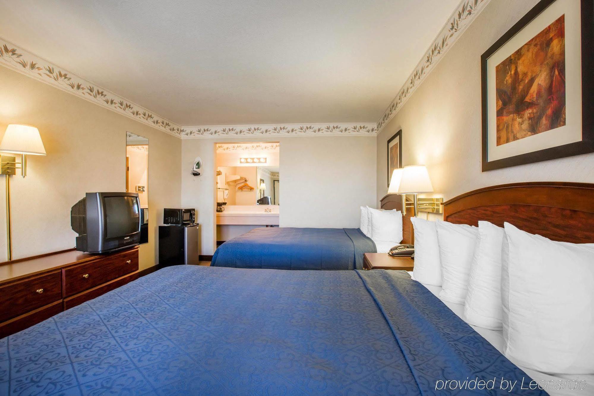 Econo Lodge Inn & Suites Lodi - Wine Country Area Buitenkant foto