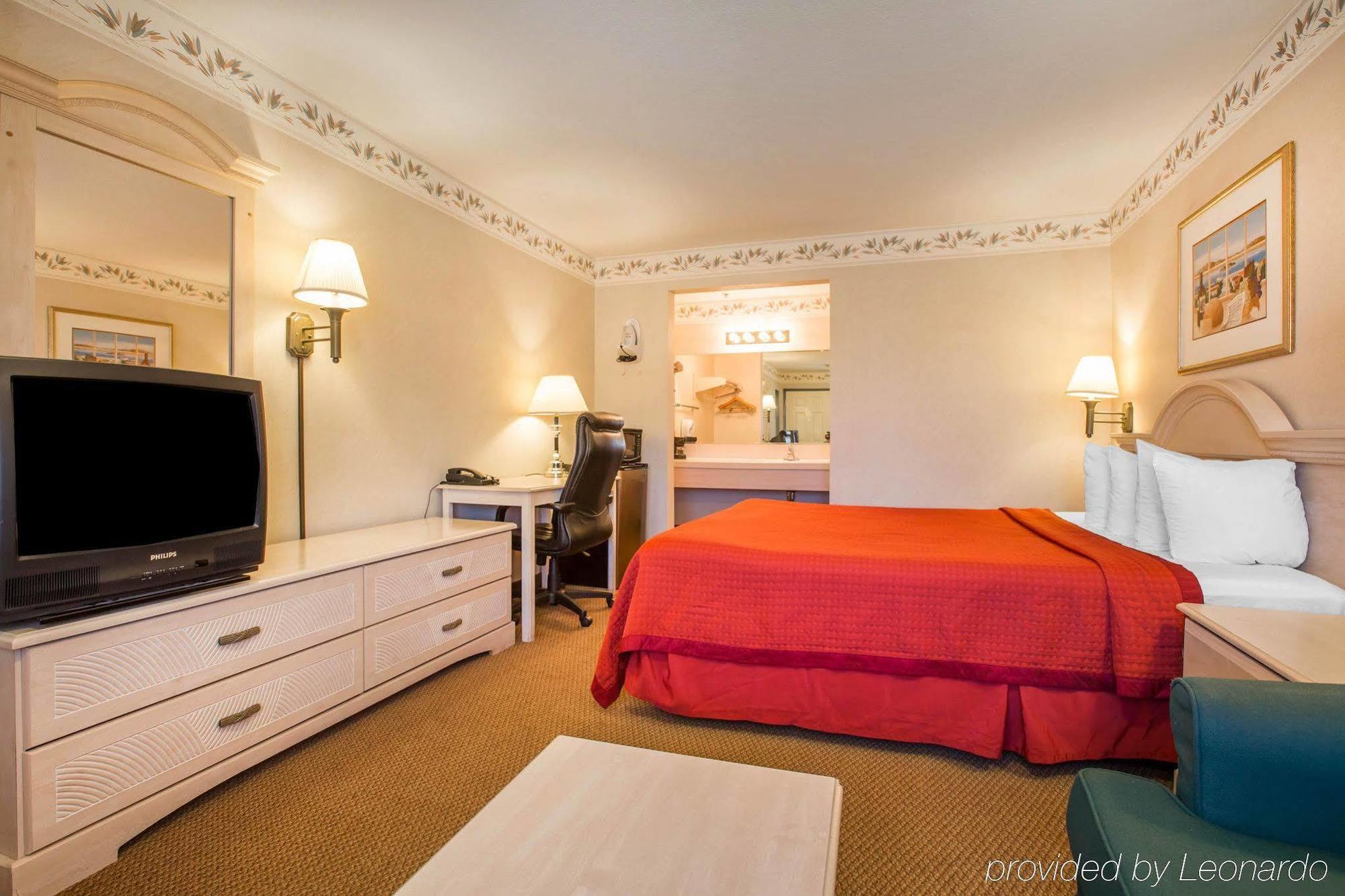 Econo Lodge Inn & Suites Lodi - Wine Country Area Buitenkant foto